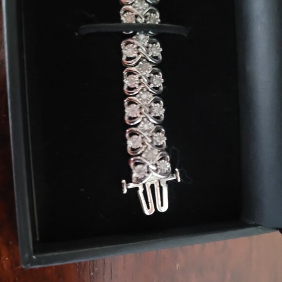 Macy's diamond bracelet - Picture 3 of 6